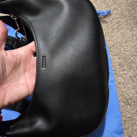 BAGGU Black Pebbled Leather Shoulder Bag - Picture 4 of 6